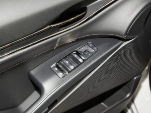 2023EcoBoost 180 A п؅^