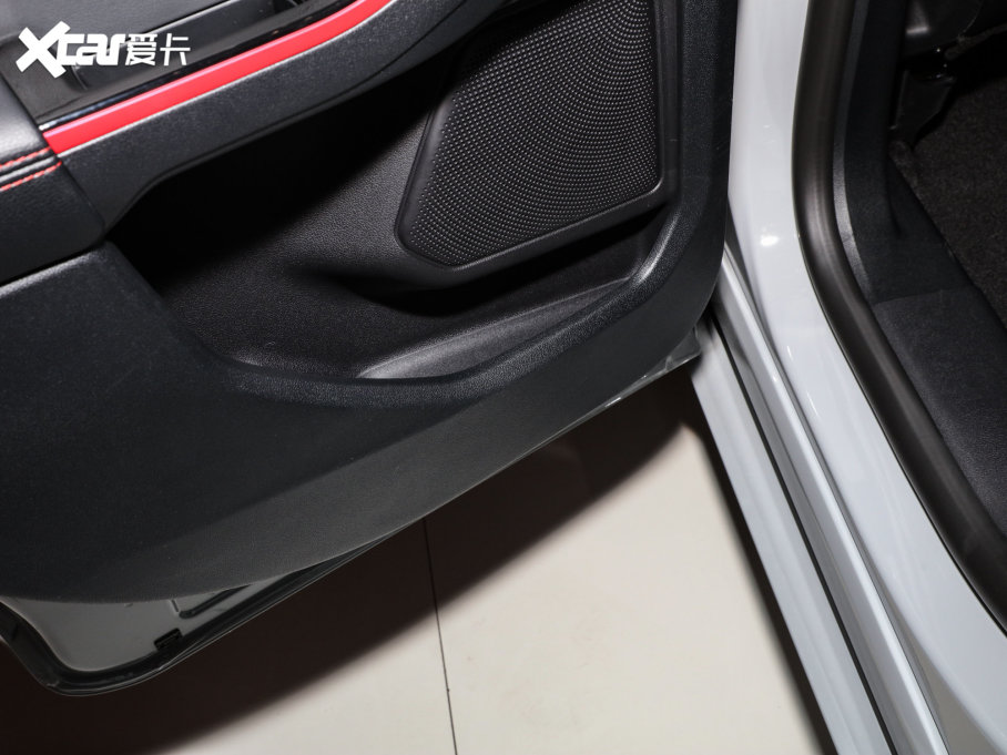 2023JH EcoBoost 245 vST-Line Pro