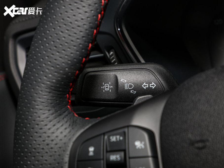 2023JH EcoBoost 245 (q)vST-Line Pro