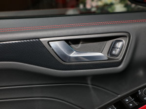 2023EcoBoost 245 vST-Line Pro п؅^