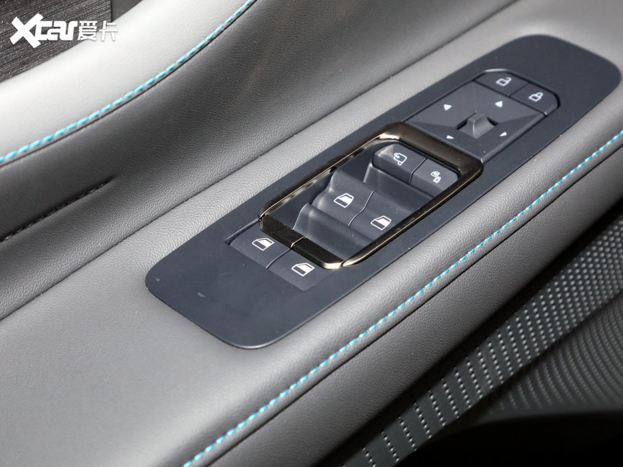 2023J JL 2.0T EcoBoost E-ӃA