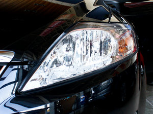 2010款2.3L 自动豪华版 大灯