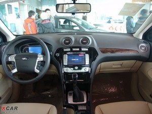 2010款2.3L 自动豪华版 内饰全景