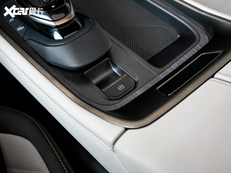 2025J JL 2.0T EcoBoost E(q)