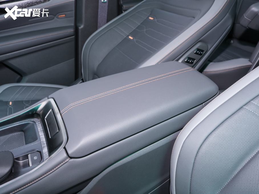 2025J JL 2.0T EcoBoost E