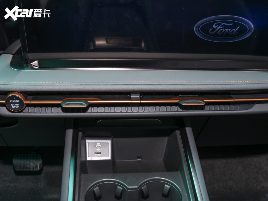 2025J JL 2.0T EcoBoost E(q)