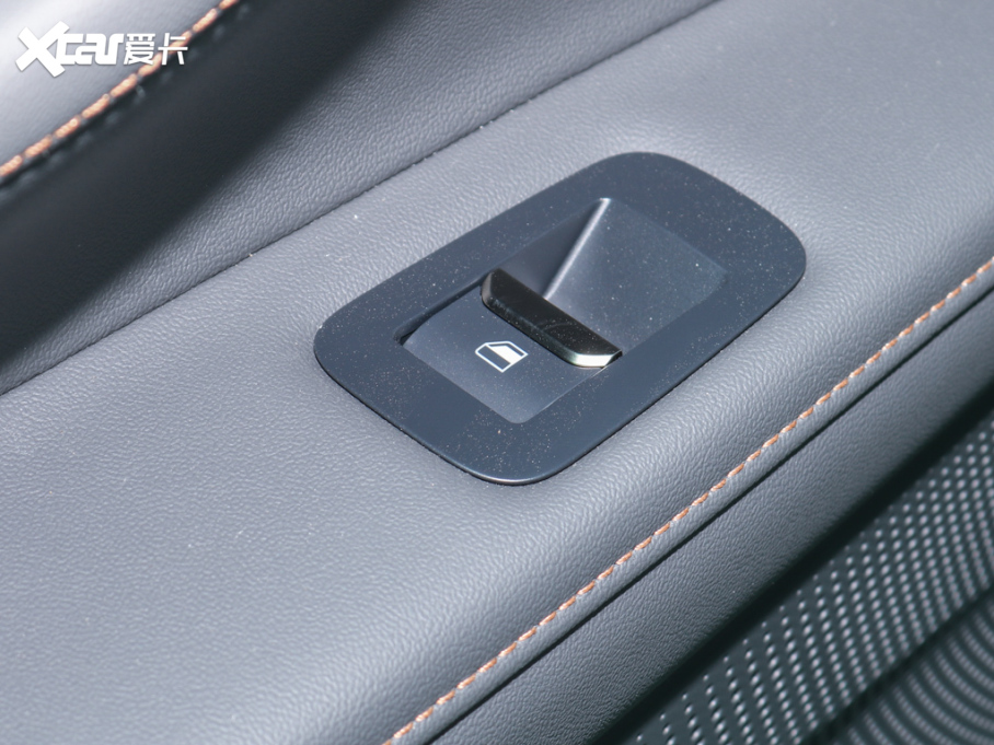 2025J JL 2.0T EcoBoost E(dng)(q)