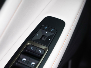 2025JL 2.0T EcoBoost E п؅^