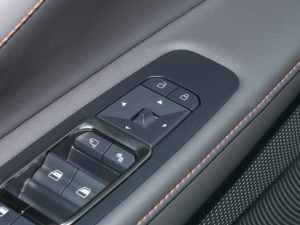 2025JL 2.0T EcoBoost E п؅^