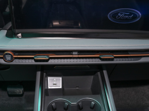 2025JL 2.0T EcoBoost E п؅^