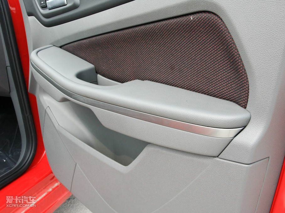 2011(jng)丣˹Ɏ 2.0L Ԅ\Ӱ