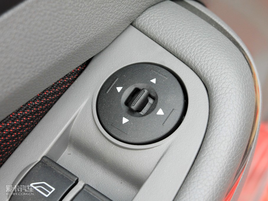 2011(jng)丣˹Ɏ 2.0L Ԅ\Ӱ