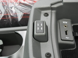 2011款2.0L 自动运动版 空间座椅