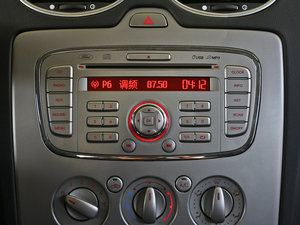 2011款1.8L 手动经典版 中控区
