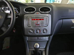 2011款1.8L 手动经典版 中控区