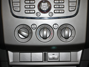 2011款1.8L 手动经典版 空调调节