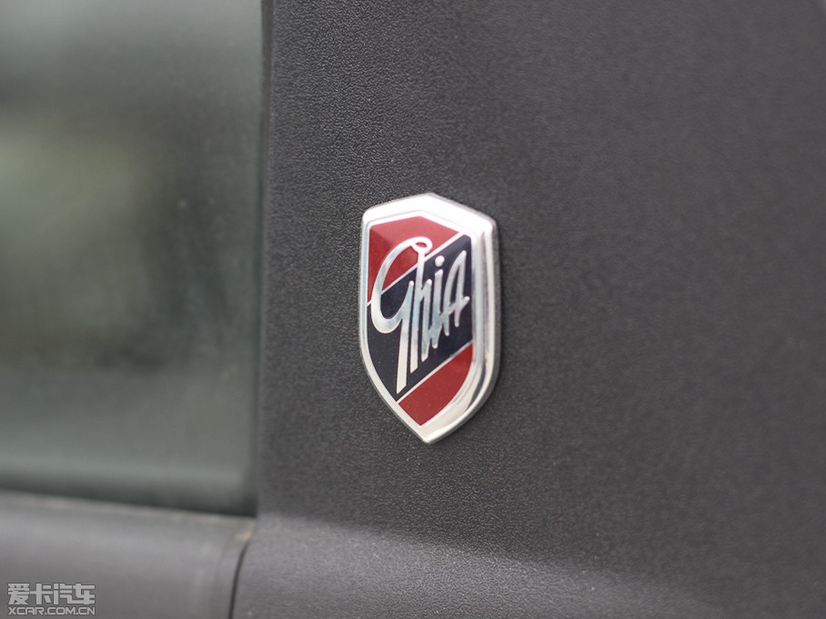 2011丣˹ 2.0L ԄӺA