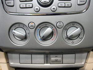 2011款1.8L 手动经典版 空调调节