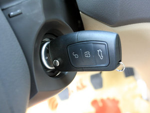 2011款1.8L 手动经典版 中控区