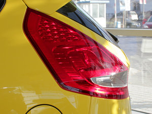 2010Ɏ 1.5L Ԅ\Ӱ (ji)^