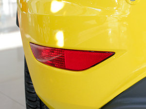 2010Ɏ 1.5L Ԅ\Ӱ (ji)^