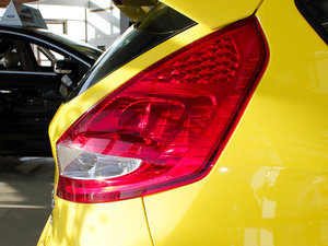 2010Ɏ 1.5L Ԅ\Ӱ (ji)^