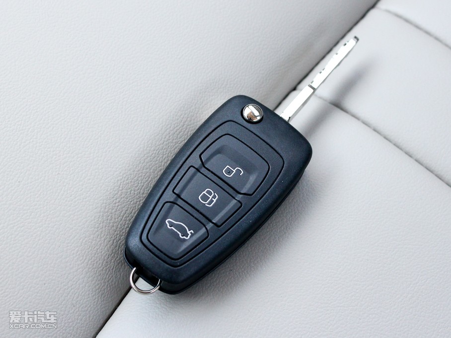 2011 2.3L Ԅ(dng)r(sh)а