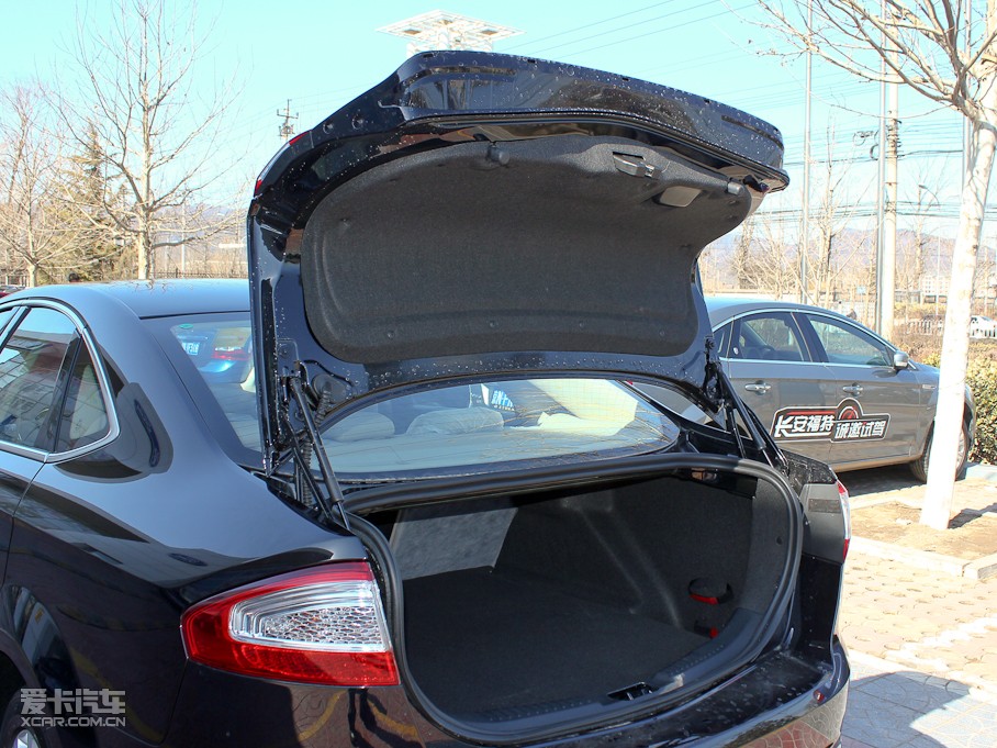 2011 2.3L Ԅ(dng)r(sh)а