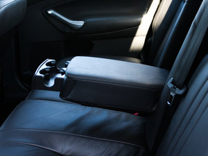 2011GTDi 200 ԄӺA g