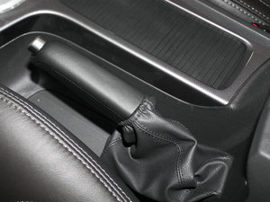 2011款GTDi 240 自动豪华运动导航版 驻车制动器