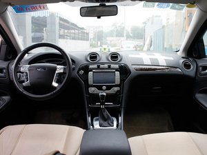 2011款2.3L 自动豪华版 中控区