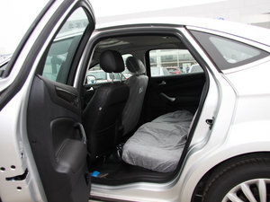 2011GTDi 200 ԄӺA g