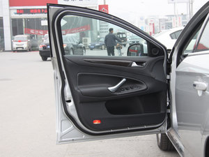 2011GTDi 200 ԄӺA g