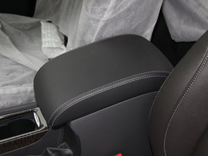 2011GTDi 200 ԄӺA g