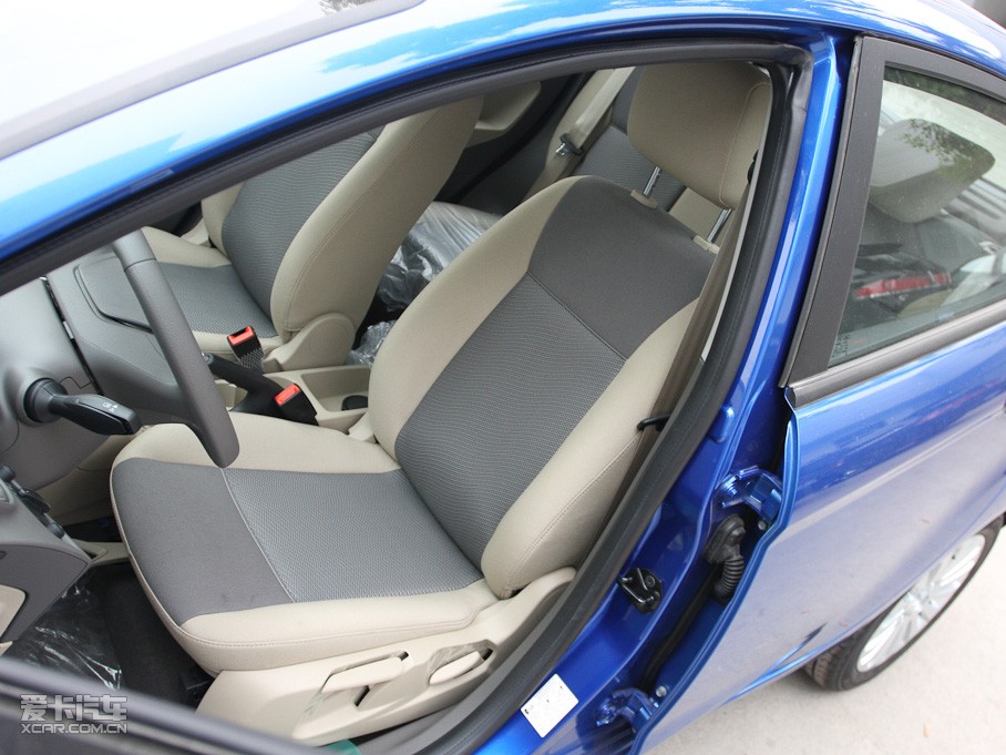 2011������A�Ɏ� �Ɏ� 1.5L �Ԅӕr�а�