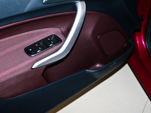 2011Ɏ 1.5L ԄӄńӰ ǰTg