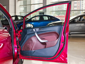 2011Ɏ 1.5L ԄӄńӰ g