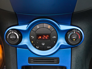 2011Ɏ 1.5L Ԅ\Ӱ {{