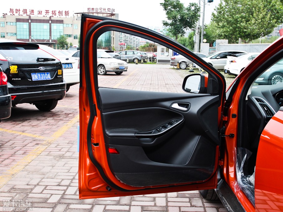 2012˹ Ɏ 1.6L քL