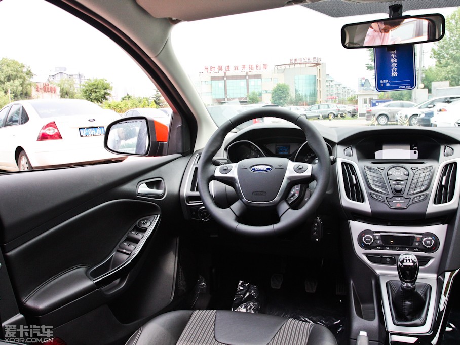 2012˹ Ɏ 1.6L քL