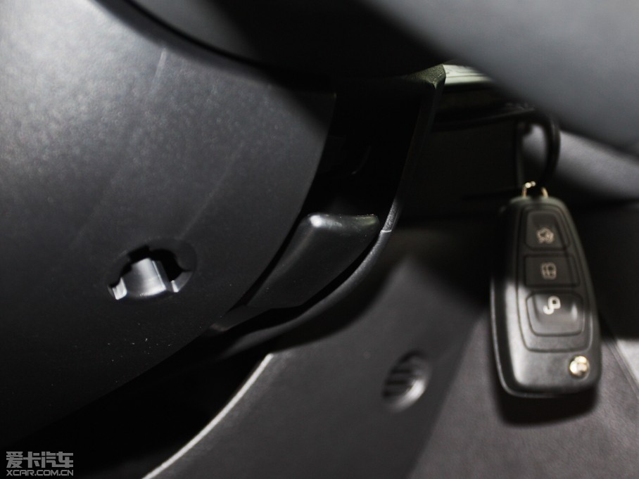 2012˹ Ɏ 1.6L քL