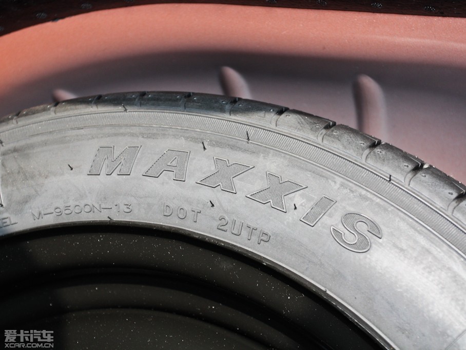 2012˹ Ɏ 1.6L քL