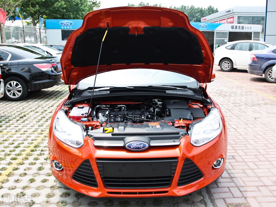 2012˹ Ɏ 1.6L քL