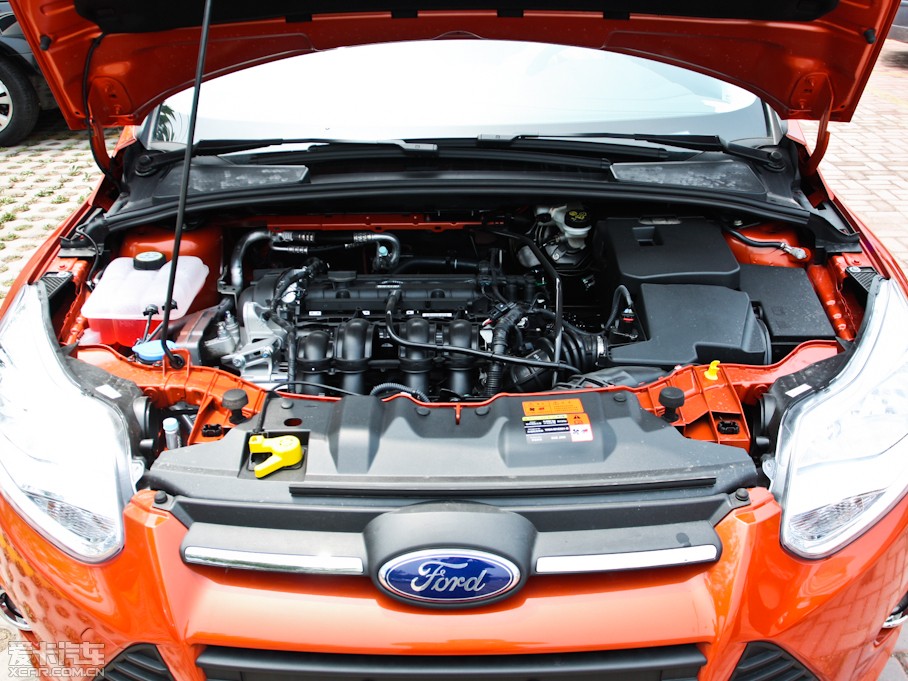 2012˹ Ɏ 1.6L քL