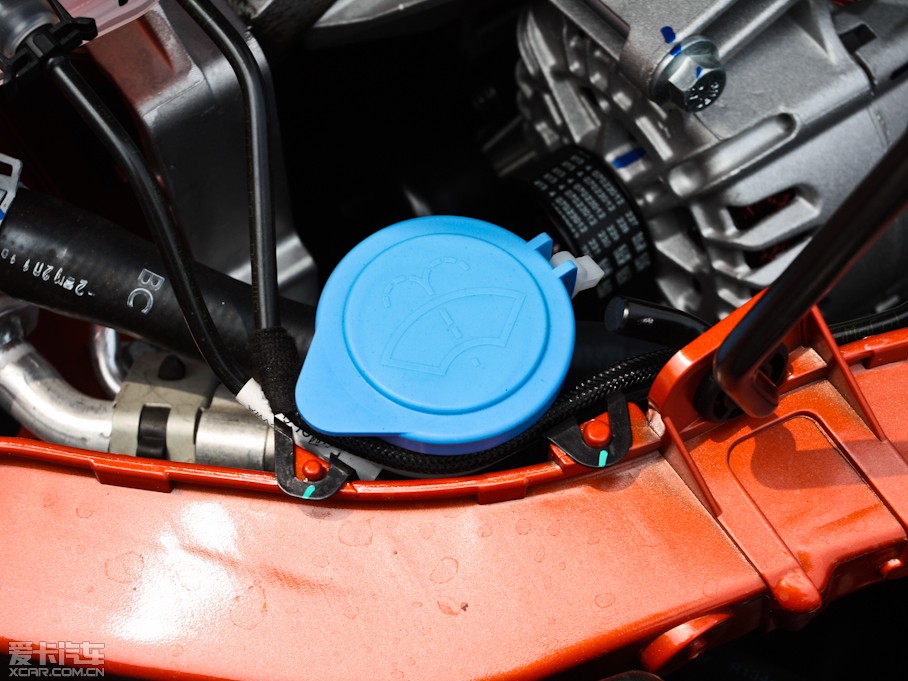 2012˹ Ɏ 1.6L քL