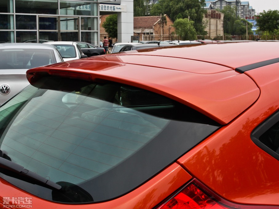 2012˹ Ɏ 1.6L քL