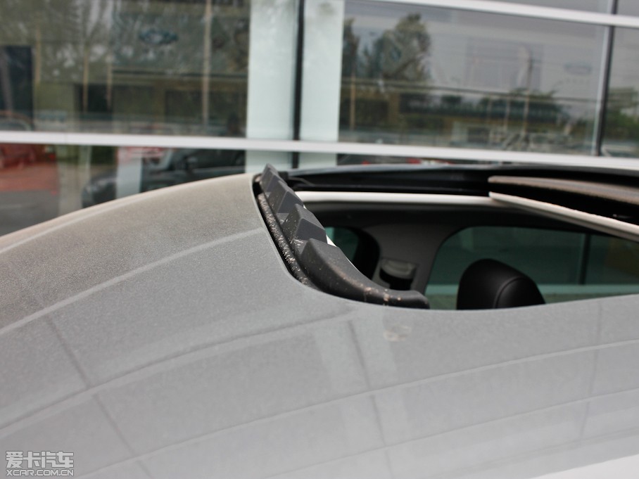 2012˹ Ɏ 2.0L քӺA\