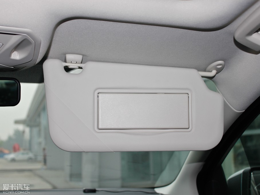 2012˹ Ɏ 2.0L քӺA\