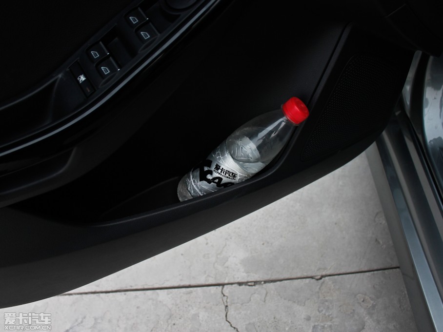 2012˹ Ɏ 2.0L քӺA\