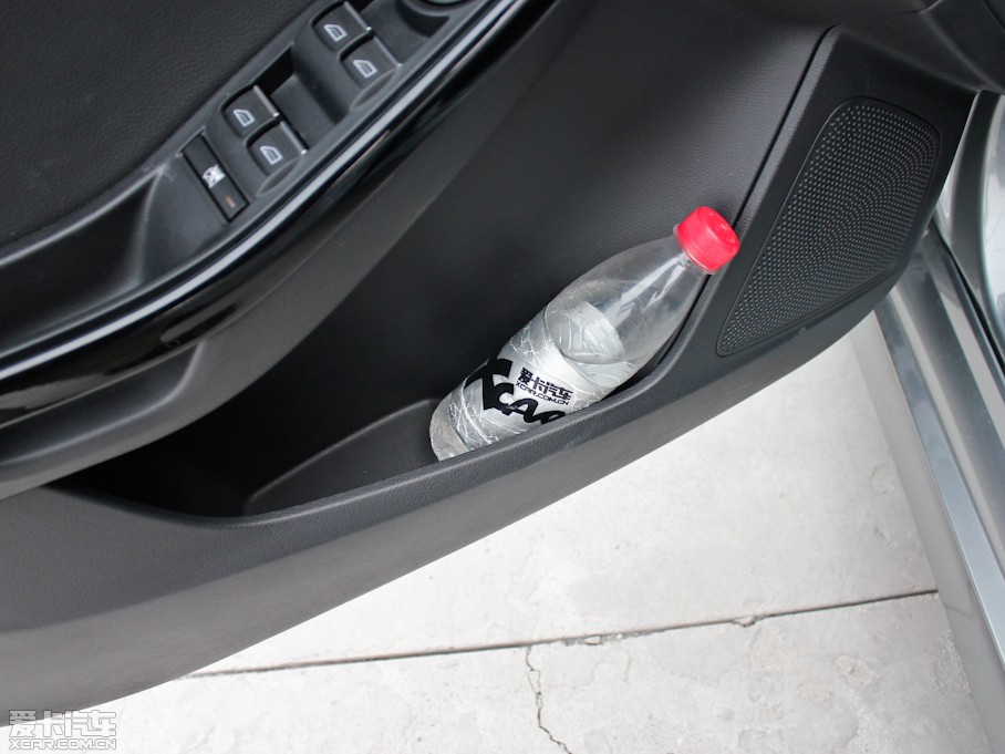 2012˹ Ɏ 2.0L քӺA\